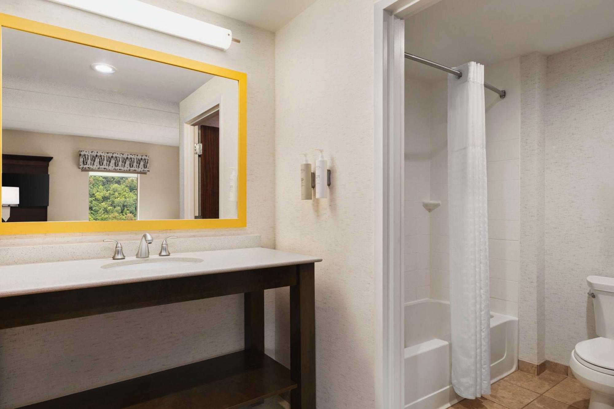 Hampton Inn & Suites Pittsburgh Waterfront West Homestead Екстериор снимка