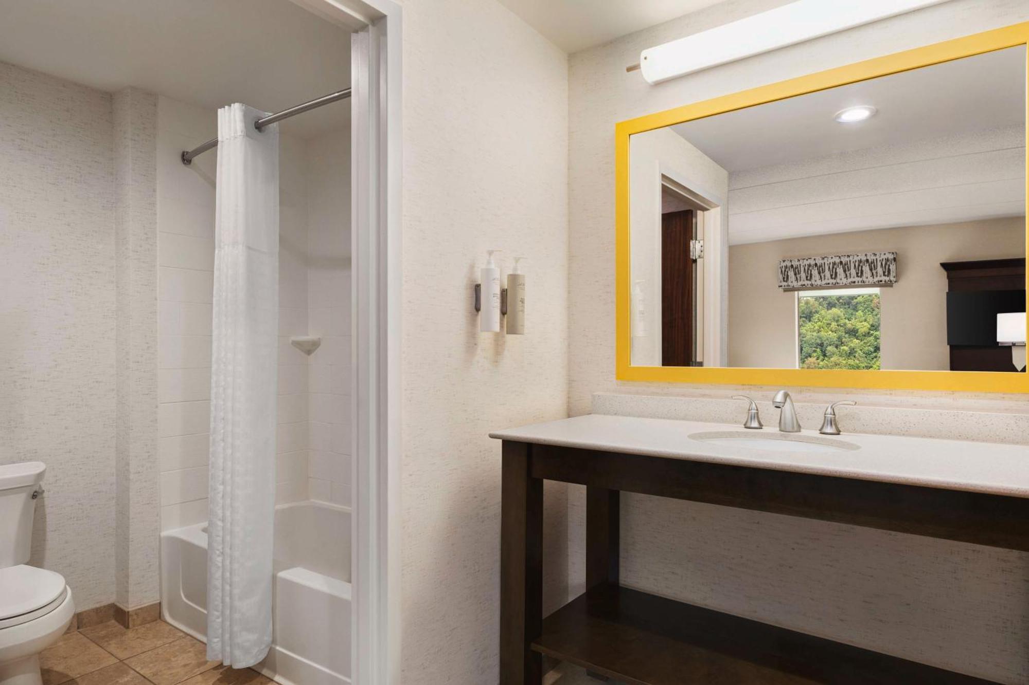 Hampton Inn & Suites Pittsburgh Waterfront West Homestead Екстериор снимка